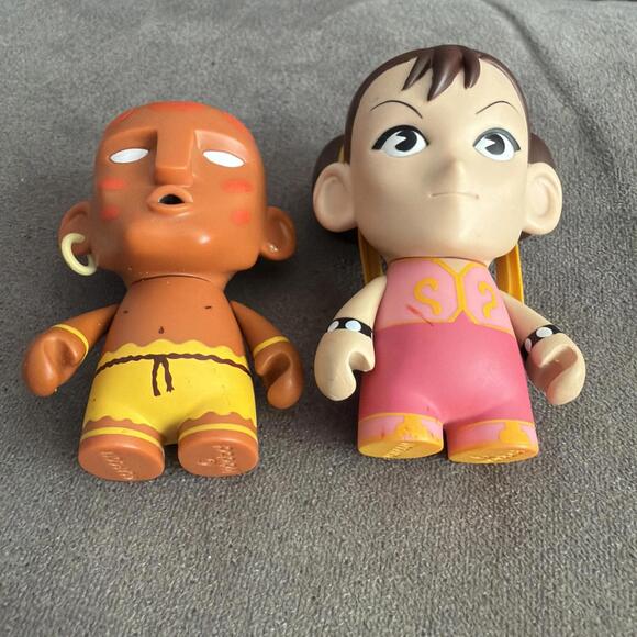 Kidrobot Street Fighter Series 1 Chun-Li & Dhalsim - Picture 3 of 3
